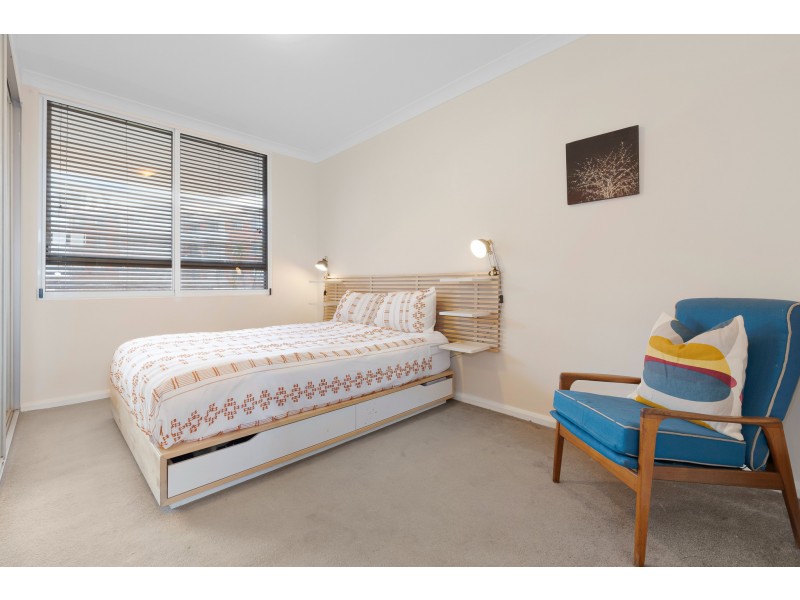 2/62 Grosvenor Crescent, Summer Hill NSW 2130