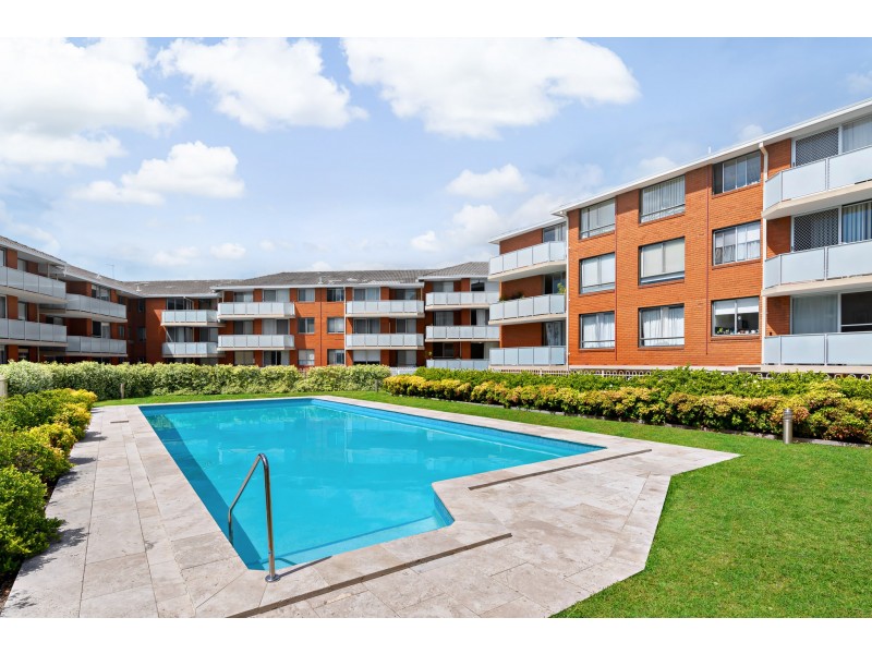 2/62 Grosvenor Crescent, Summer Hill NSW 2130