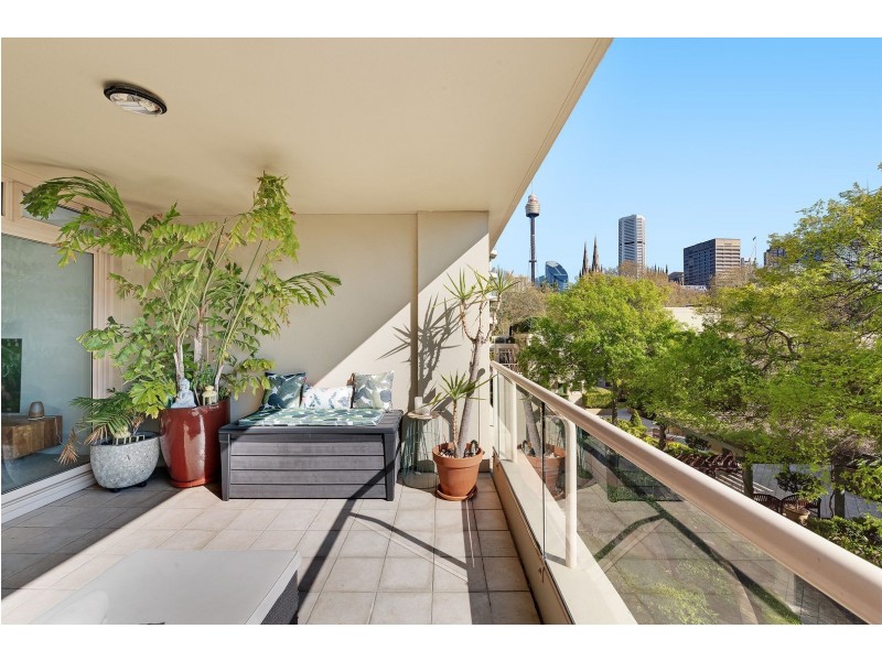 210/63 Crown Street, Woolloomooloo NSW 2011