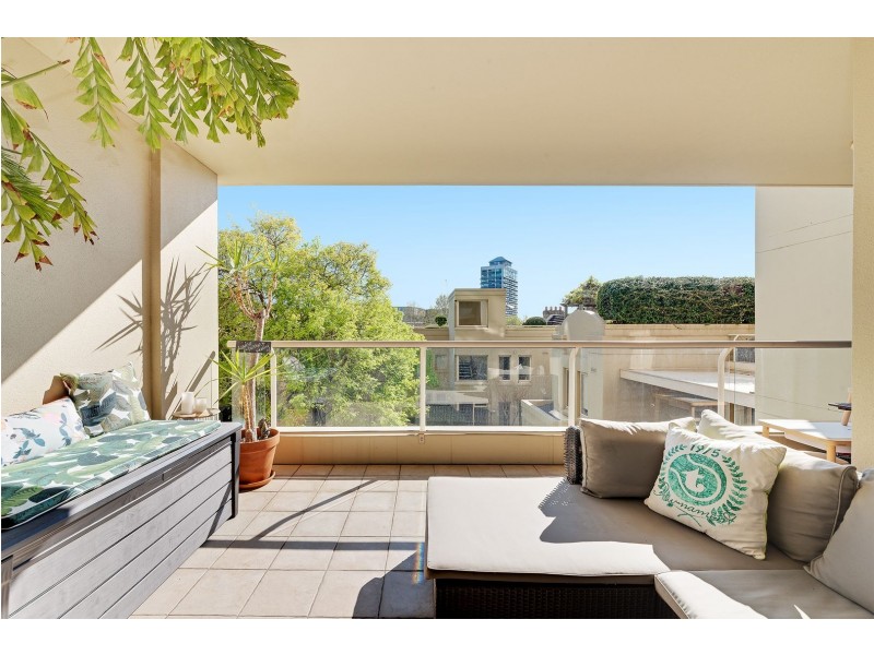 210/63 Crown Street, Woolloomooloo NSW 2011