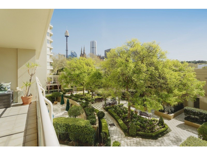 210/63 Crown Street, Woolloomooloo NSW 2011