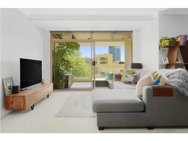 210/63 Crown Street, Woolloomooloo NSW 2011