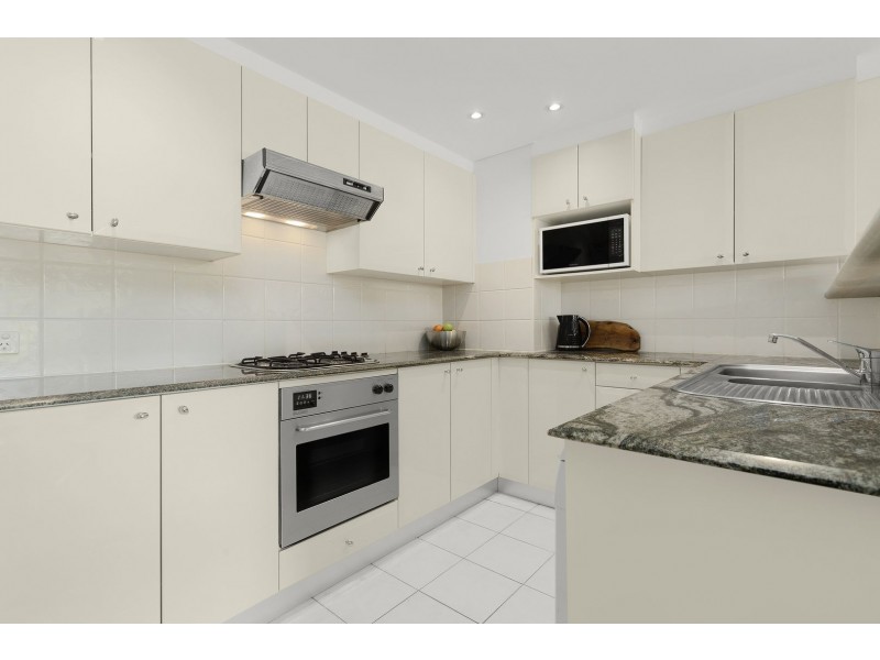 210/63 Crown Street, Woolloomooloo NSW 2011