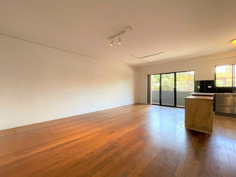 2/50 Carlton Crescent, Summer Hill NSW 2130