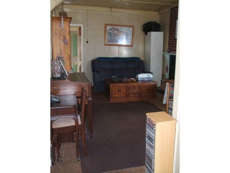 14 Railway Street, Tenterfield NSW 2372