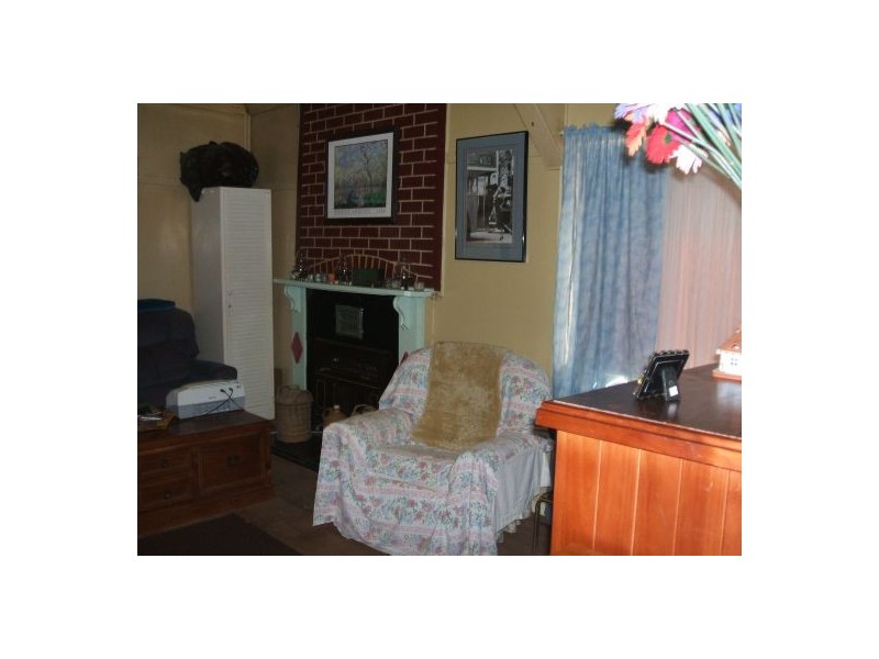 14 Railway Street, Tenterfield NSW 2372