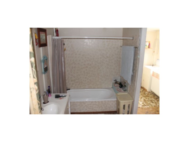 635 Avenue Road, Ellangowan NSW 2470