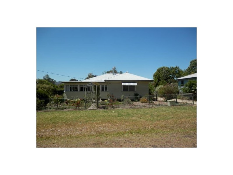 35 Oak Street, Bonalbo NSW 2469