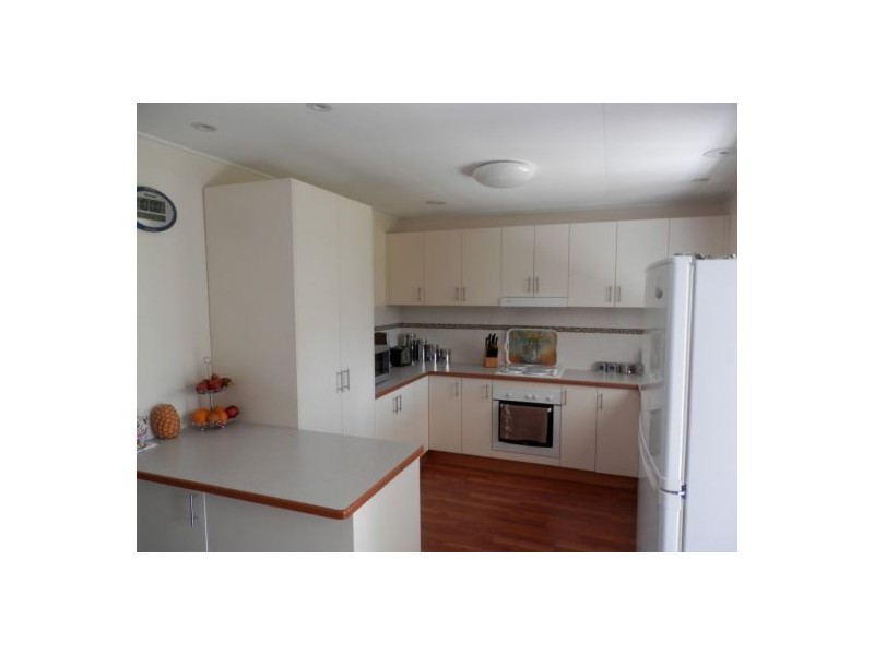 215 East Street, Tenterfield NSW 2372