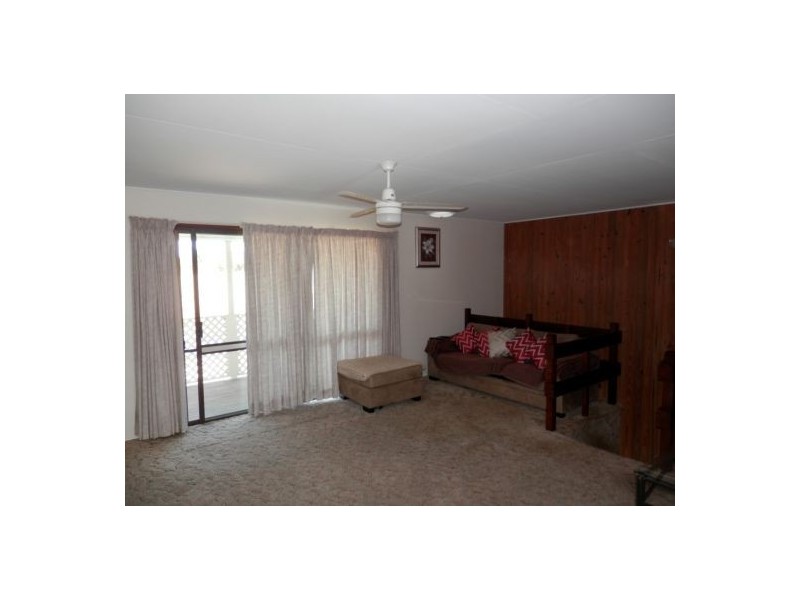 215 East Street, Tenterfield NSW 2372