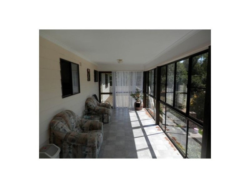 215 East Street, Tenterfield NSW 2372