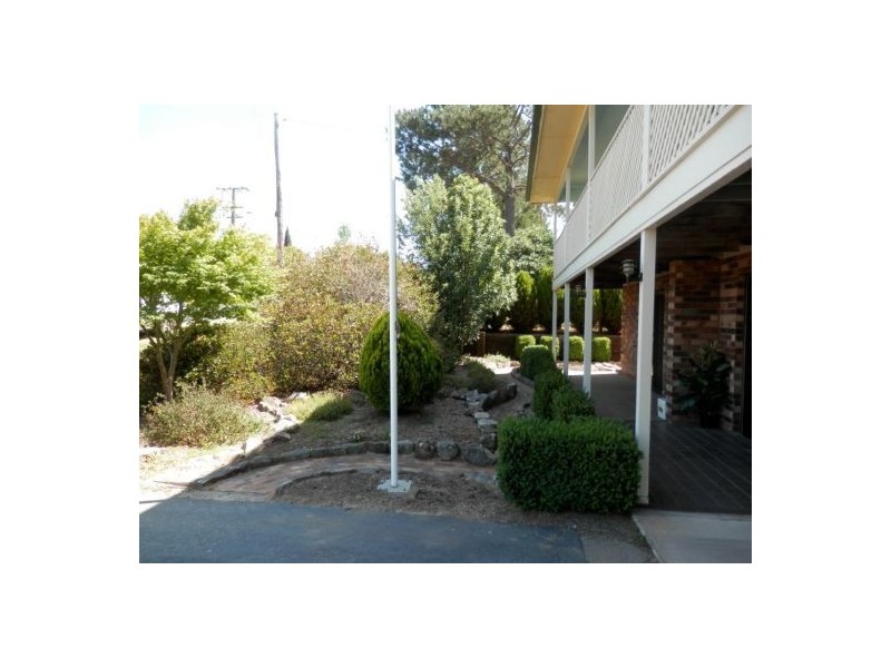 215 East Street, Tenterfield NSW 2372