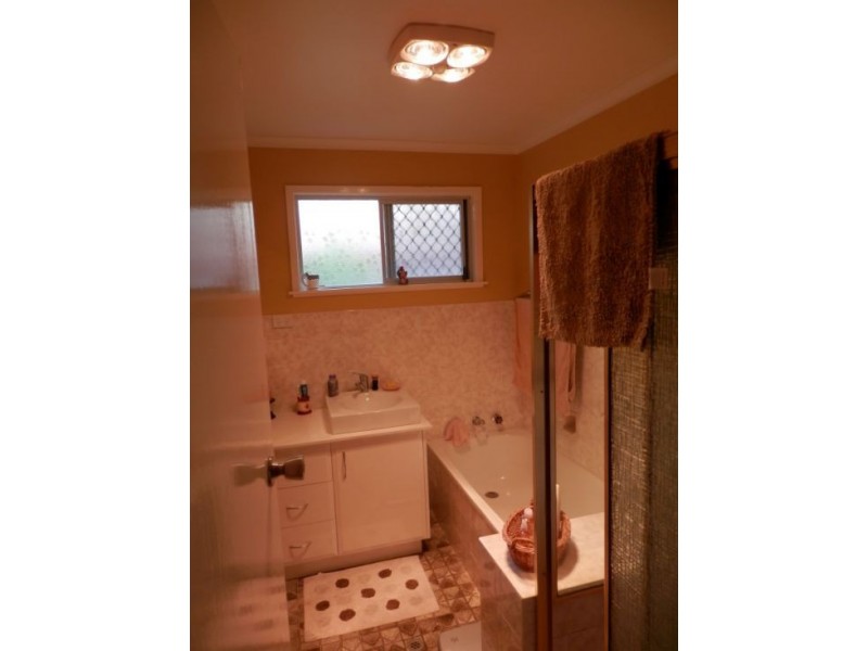 91 Logan St, Tenterfield NSW 2372