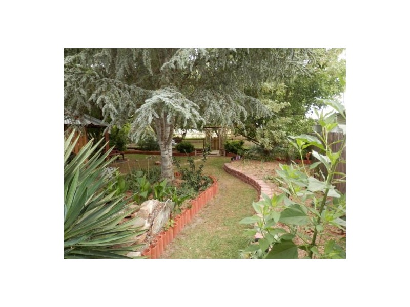 91 Logan St, Tenterfield NSW 2372