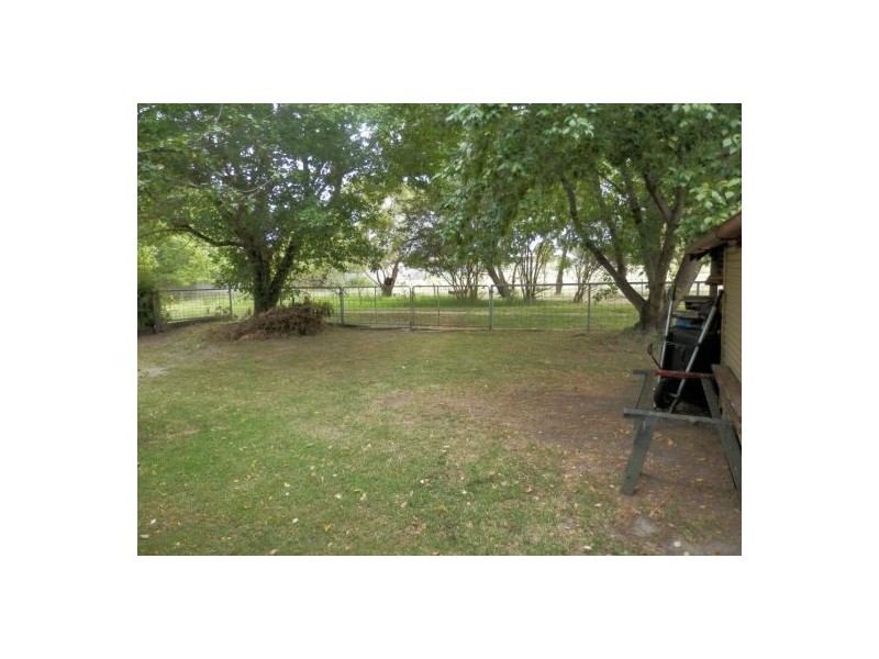 91 Logan St, Tenterfield NSW 2372