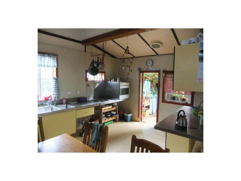 30 Macpherson Street, Woodenbong NSW 2476