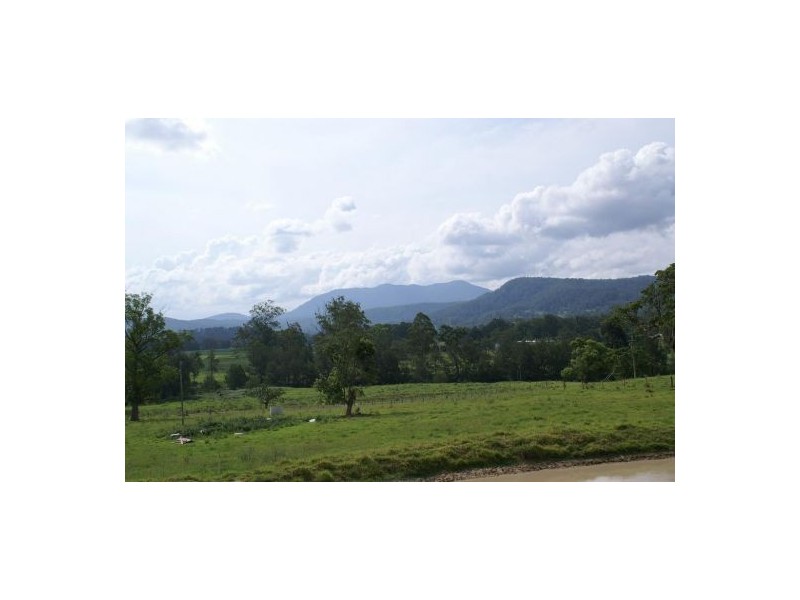 198 Lindsay Creek Road, Woodenbong NSW 2476