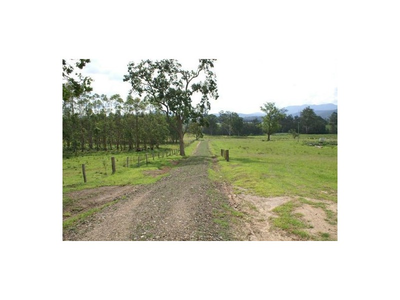 198 Lindsay Creek Road, Woodenbong NSW 2476