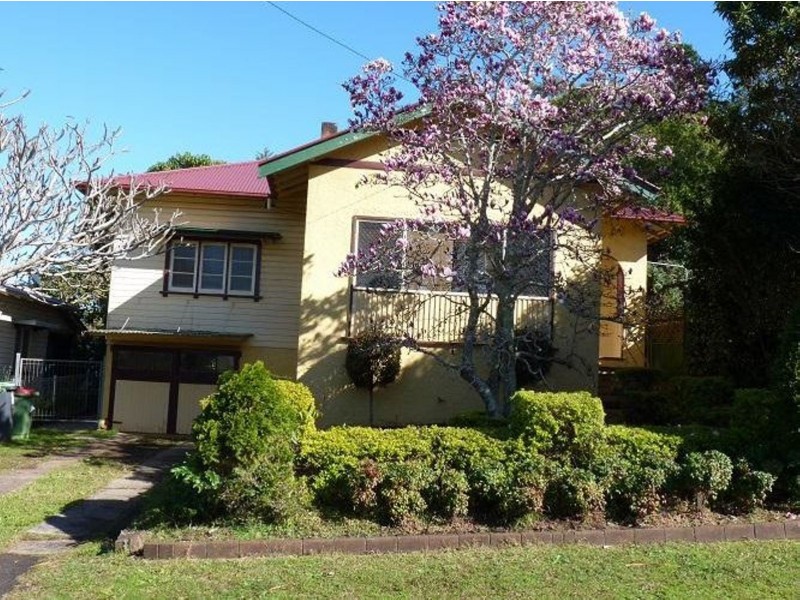 8 Oakley Avenue, East Lismore NSW 2480