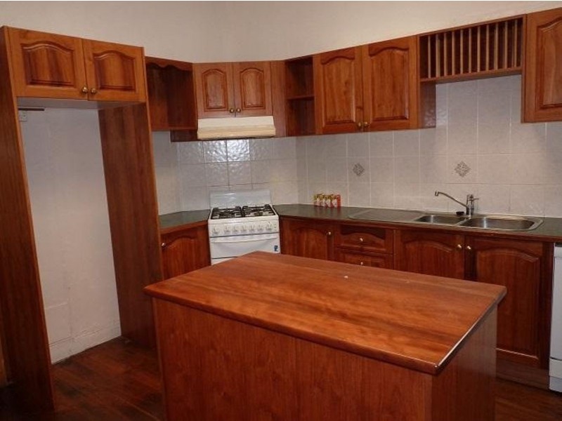 8 Oakley Avenue, East Lismore NSW 2480