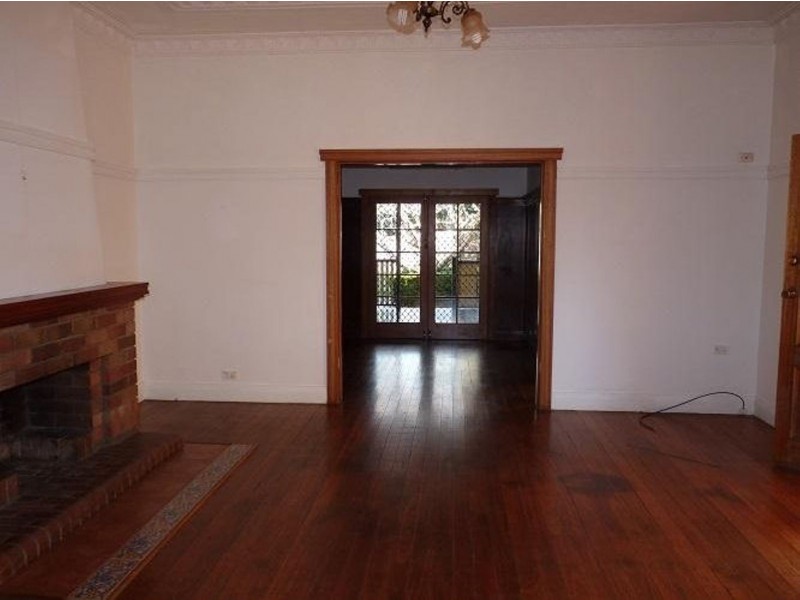 8 Oakley Avenue, East Lismore NSW 2480