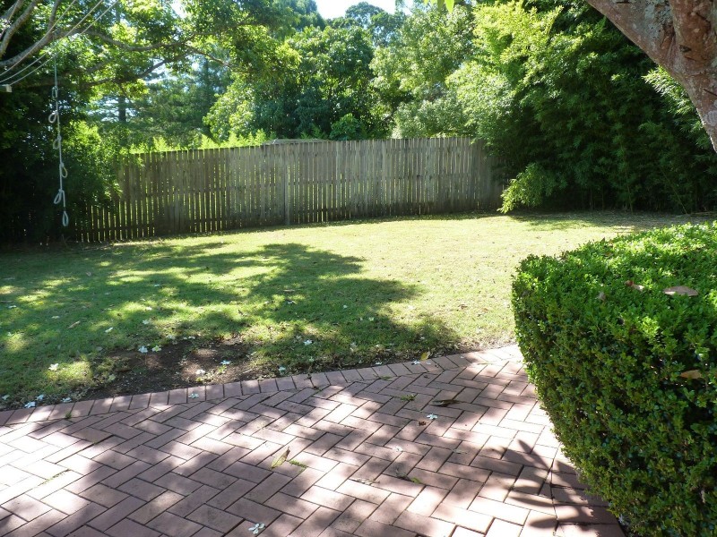 8 Oakley Avenue, East Lismore NSW 2480