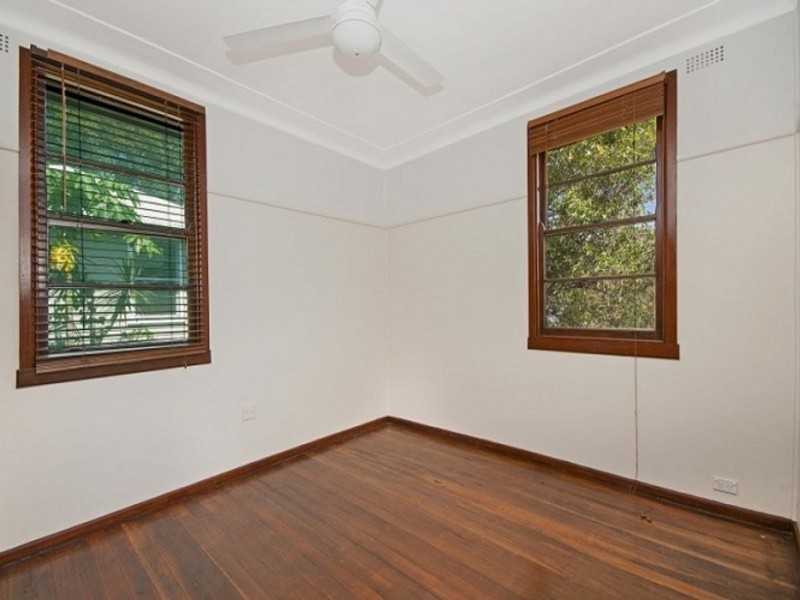12 Robert Street, Lismore NSW 2480