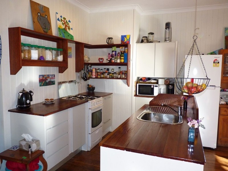 12 Robert Street, Lismore NSW 2480