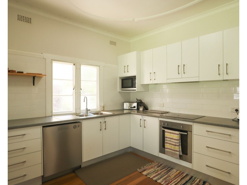 6 Oakley Avenue, East Lismore NSW 2480