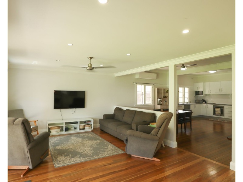 6 Oakley Avenue, East Lismore NSW 2480