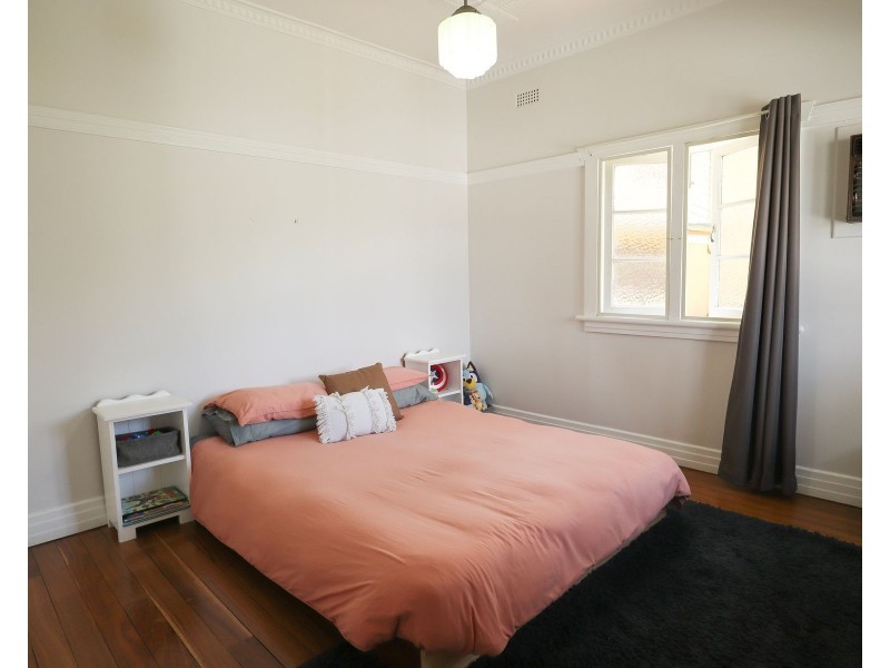 6 Oakley Avenue, East Lismore NSW 2480