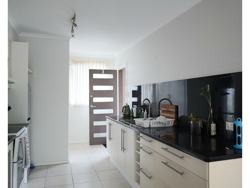 2/81 Cathcart Street, Girards Hill NSW 2480