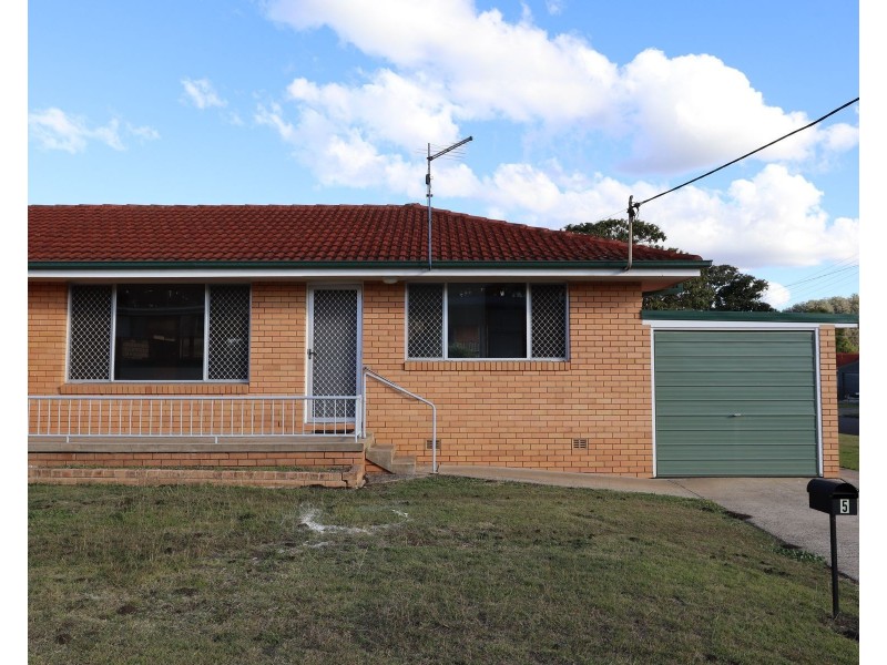 5 Zambelli Drive, East Lismore NSW 2480
