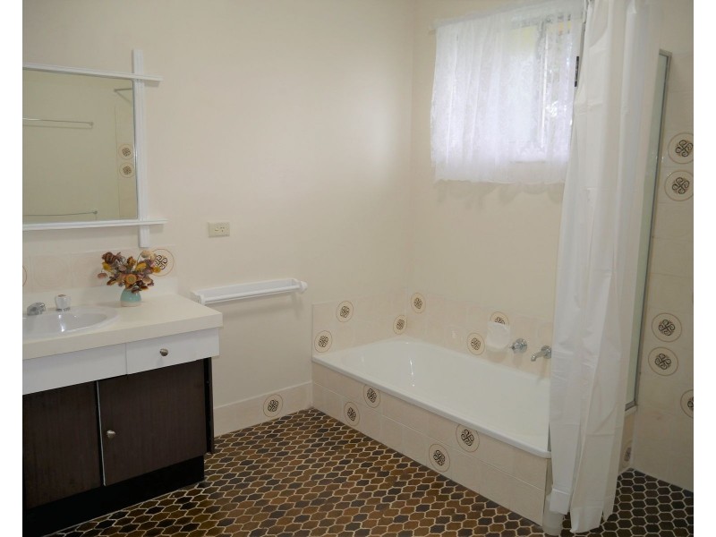 6  Springwood Drive, Lismore NSW 2480