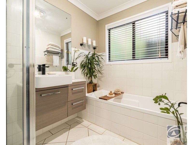 25 Robinson Avenue, Girards Hill NSW 2480