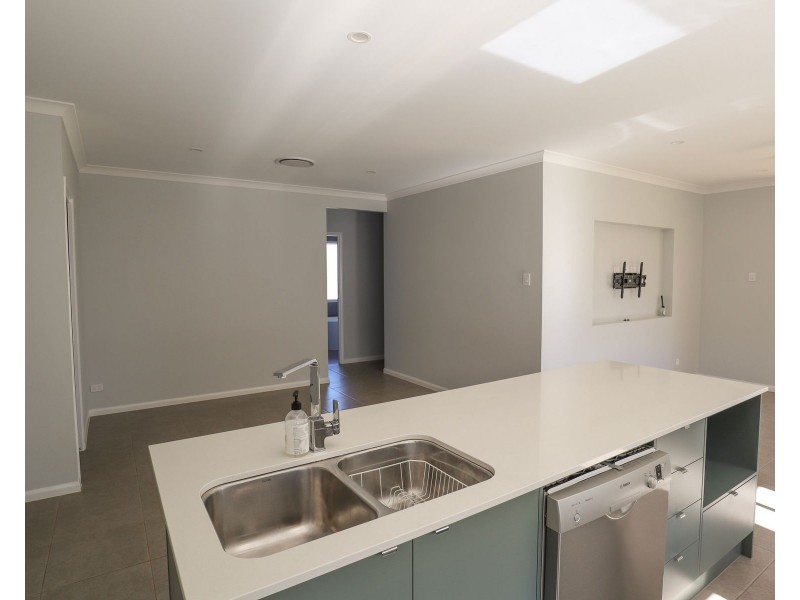 37 Hidden Valley Circuit, Chilcotts Grass NSW 2480