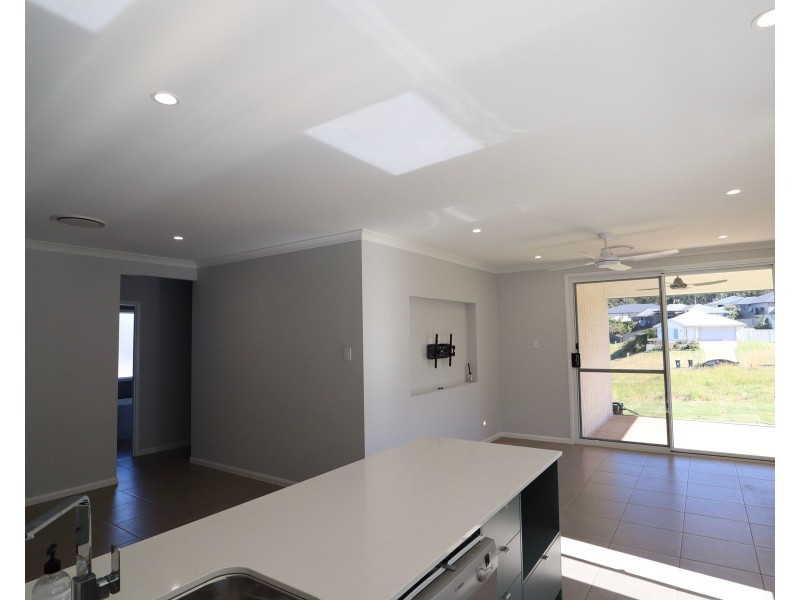 37 Hidden Valley Circuit, Chilcotts Grass NSW 2480