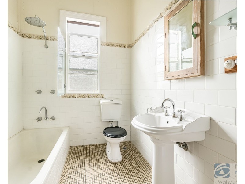 4 Esyth Street, Girards Hill NSW 2480