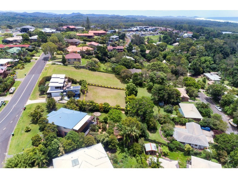 8 Yengarie Way, Ocean Shores NSW 2483