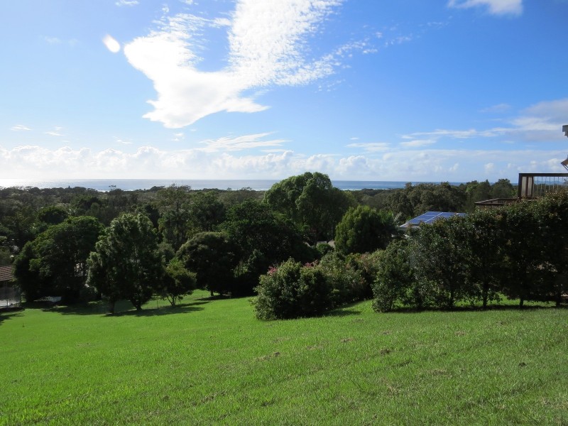 8 Yengarie Way, Ocean Shores NSW 2483