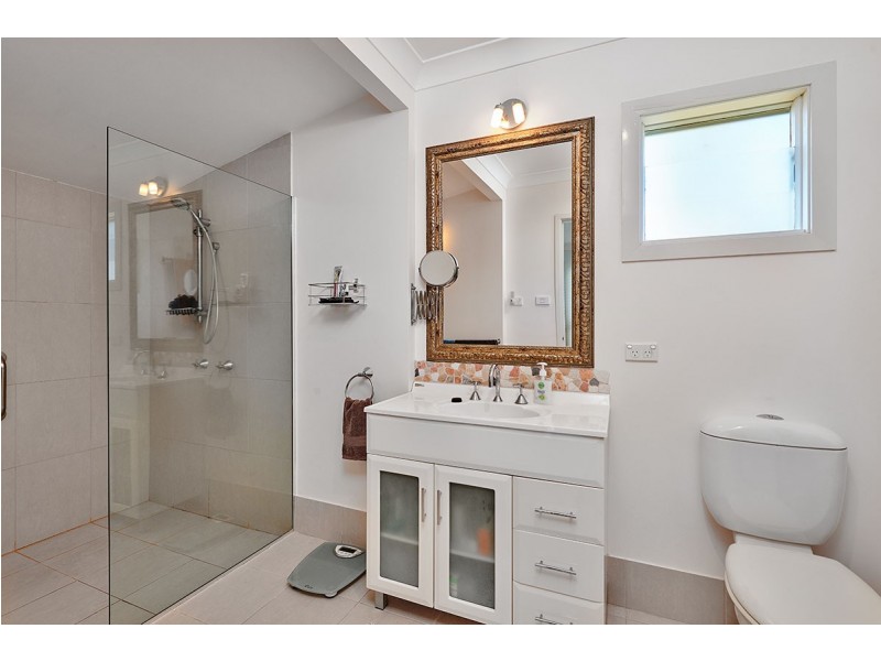 3 Tathra Glen, Ocean Shores NSW 2483