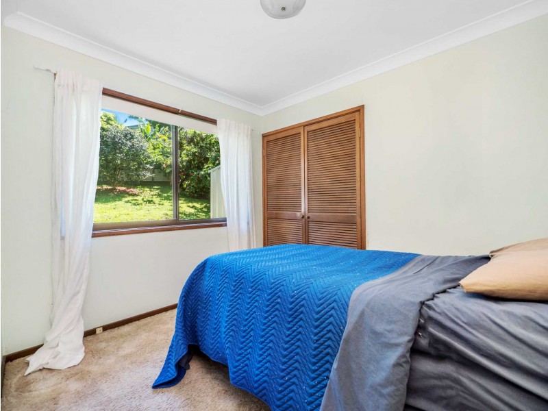 16 Mundurra Avenue, Ocean Shores NSW 2483