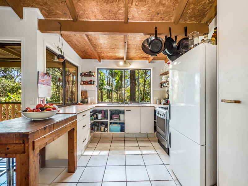 40 Matong Drive, Ocean Shores NSW 2483
