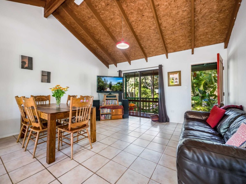 40 Matong Drive, Ocean Shores NSW 2483