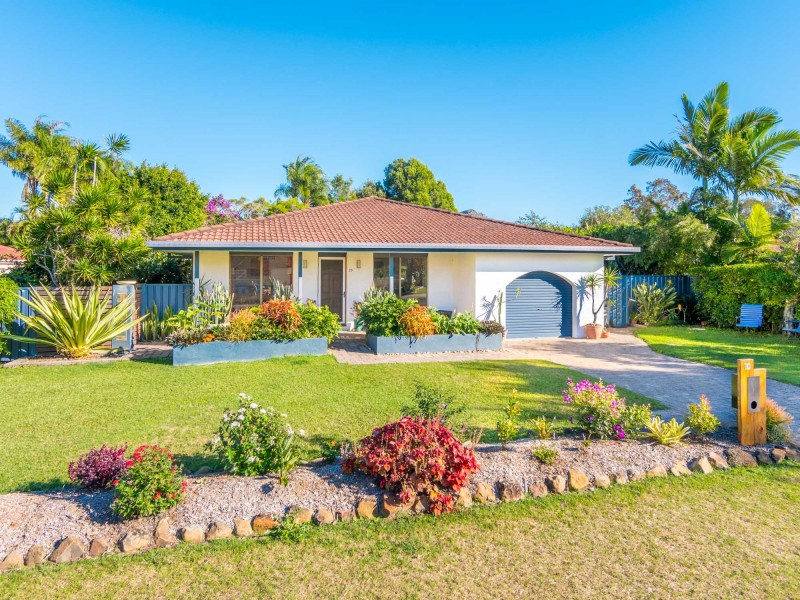 10 Natan Court, Ocean Shores NSW 2483