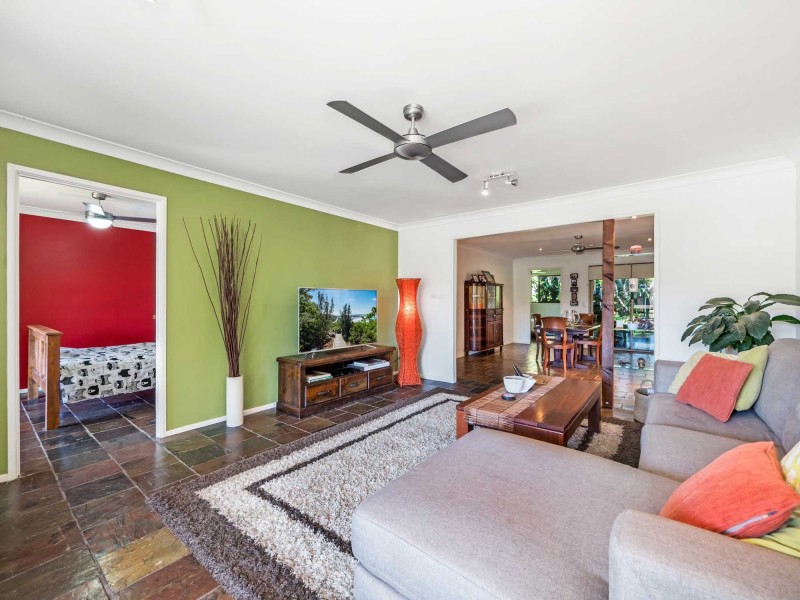 10 Natan Court, Ocean Shores NSW 2483