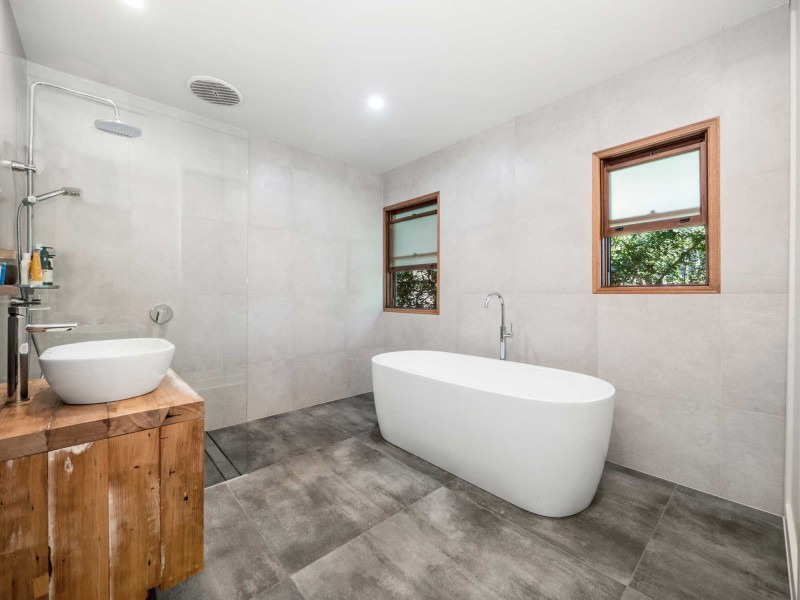 33 Gloria Street, South Golden Beach NSW 2483