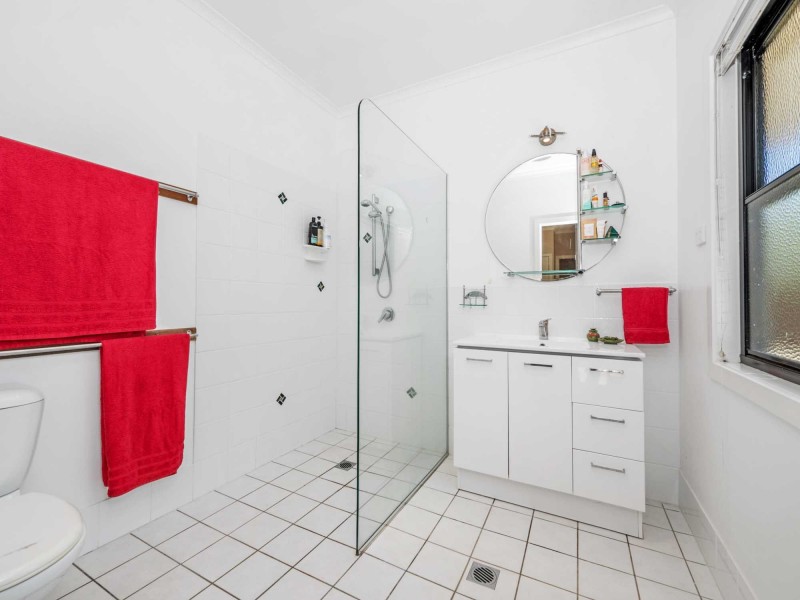 7 Wattar Court, Ocean Shores NSW 2483