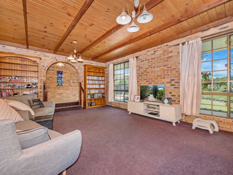 4 Kulgun Court, Ocean Shores NSW 2483