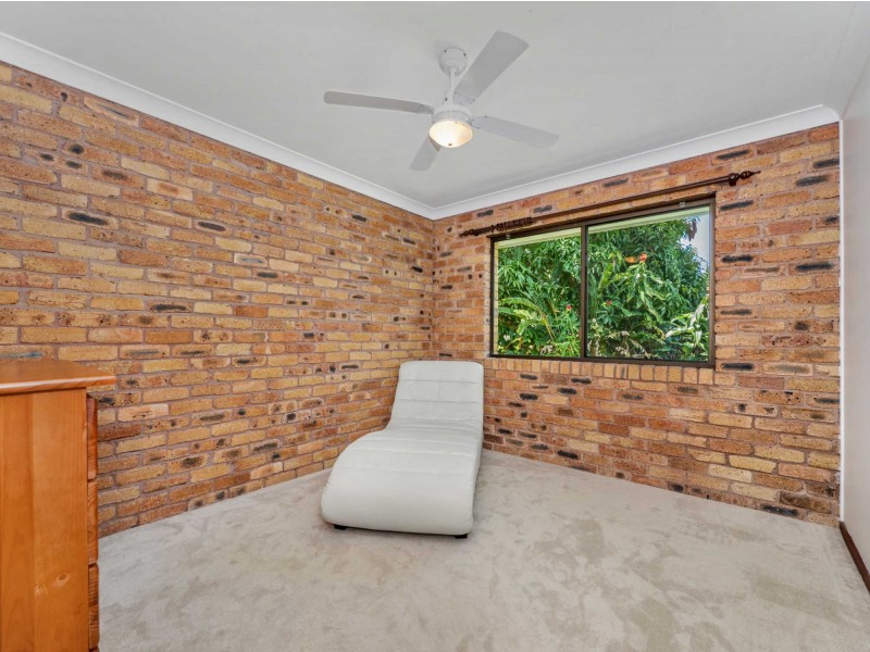 4 Kulgun Court, Ocean Shores NSW 2483